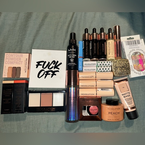 Makeup bundle